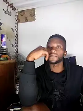 Snapshot of bull_Giant chatting on December 3, 8:28 pm bull Giant online show from December 3, 8:28 pm