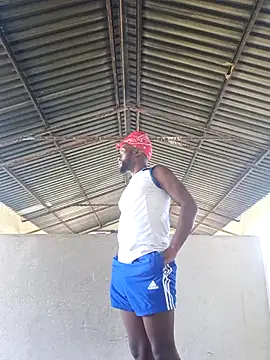 Snapshot of bull_Giant chatting on February 1, 9:32 am bull Giant online show from February 1, 9:32 am