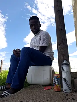 Snapshot of bull_Giant chatting on February 2, 1:41 pm bull Giant online show from February 2, 1:41 pm