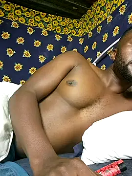 Snapshot of bull_Giant chatting on February 6, 2:22 am bull Giant online show from February 6, 2:22 am