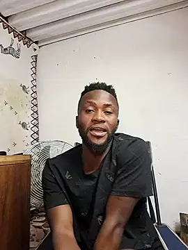 Snapshot of bull_Giant chatting on February 8, 2:47 am bull Giant online show from February 8, 2:47 am