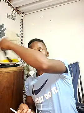 Snapshot of bull_Giant chatting on February 14, 2:02 pm bull Giant online show from February 14, 2:02 pm