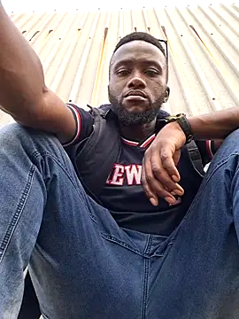 Snapshot of bull_Giant chatting on March 13, 2:01 pm bull Giant online show from March 13, 2:01 pm