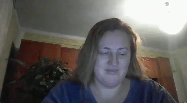 Snapshot of GoldenPearl29 chatting on December 14, 2:53 pm GoldenPearl29 online show from December 14, 2:53 pm