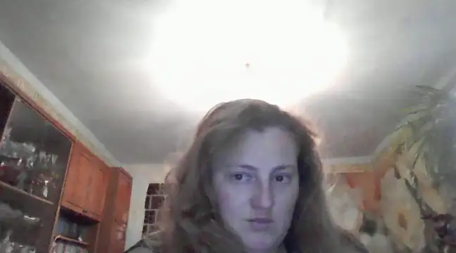 Snapshot of GoldenPearl29 chatting on December 25, 1:30 pm GoldenPearl29 online show from December 25, 1:30 pm