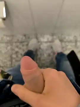 geilehecke1 online show from December 10, 1:33 pm