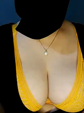 Snapshot of tota_ chatting on June 14, 12:51 pm tota online show from June 14, 12:51 pm