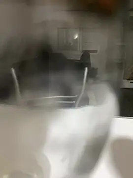 Snapshot of Julian_23312 chatting on February 17, 6:21 am Julian 23312 online show from February 17, 6:21 am