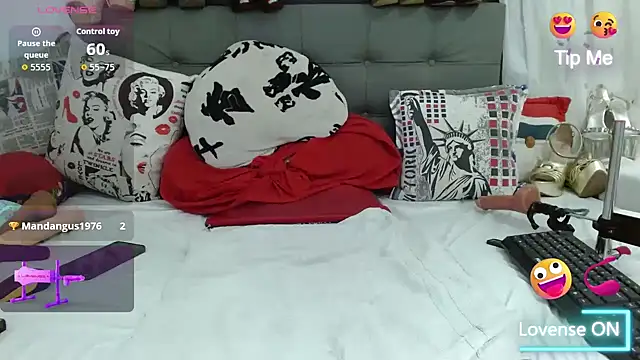 katysquirtdirty online show from April 14, 11:05 am