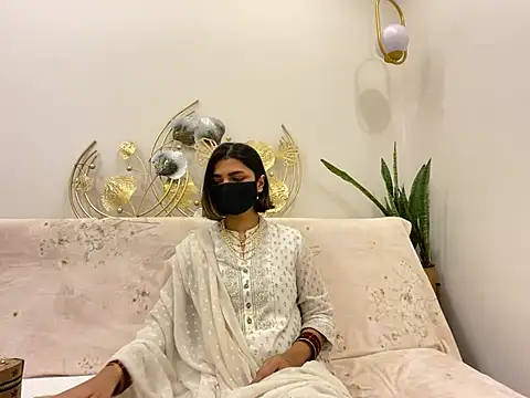 MaYaa  11 online show from February 14, 12:14 pm