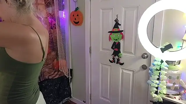 cunty tranny lydia online show from October 11, 4:22 am