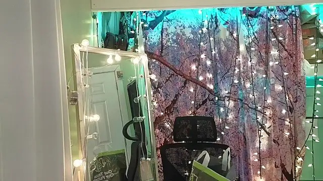 cunty tranny lydia online show from March 24, 4:28 am