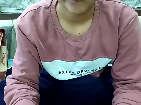 Snapshot of GoldnessAishu chatting on December 21, 6:23 pm GoldnessAishu online show from December 21, 6:23 pm