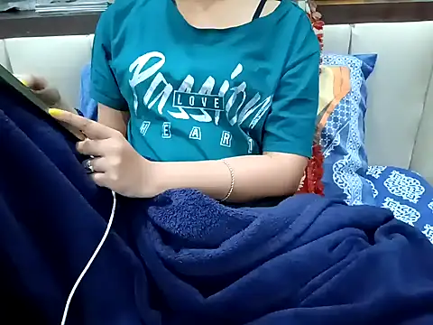 Snapshot of GoldnessAishu chatting on December 26, 6:01 pm GoldnessAishu online show from December 26, 6:01 pm