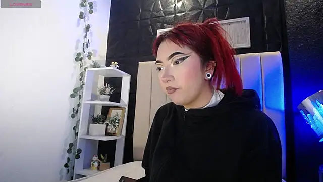 Snapshot of Mia_Rinn chatting on December 20, 1:43 pm Mia Rinn online show from December 20, 1:43 pm