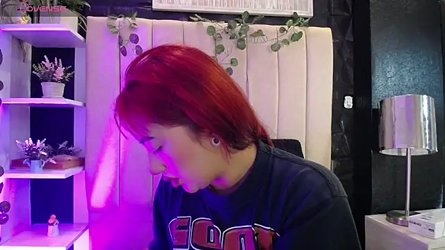 Snapshot of Mia_Rinn chatting on January 10, 1:52 pm Mia Rinn online show from January 10, 1:52 pm