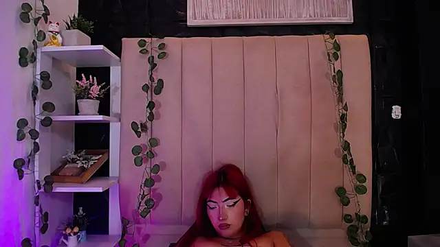 Snapshot of Mia_Rinn chatting on February 3, 7:52 pm Mia Rinn online show from February 3, 7:52 pm