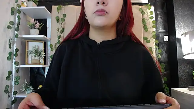 Snapshot of Mia_Rinn chatting on February 28, 1:03 pm Mia Rinn online show from February 28, 1:03 pm