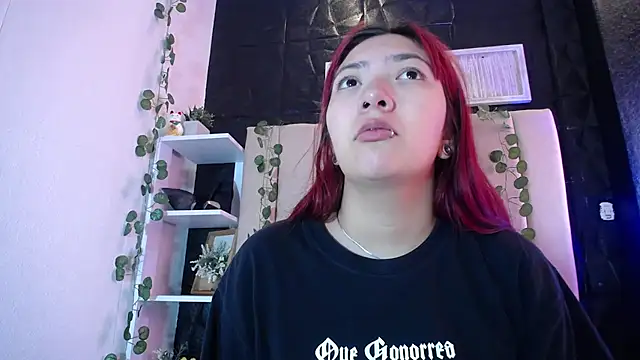 Snapshot of Mia_Rinn chatting on March 18, 2:04 pm Mia Rinn online show from March 18, 2:04 pm