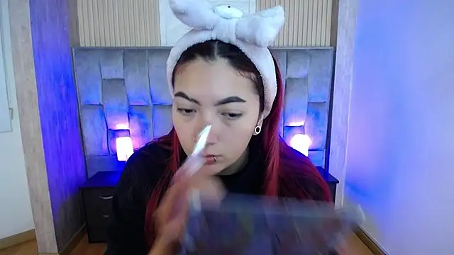 Snapshot of Mia_Rinn chatting on September 18, 2:41 pm Mia Rinn online show from September 18, 2:41 pm