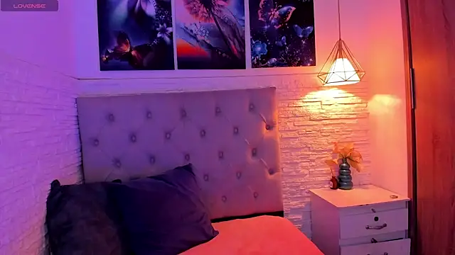 graceymilf666 online show from March 6, 12:30 pm