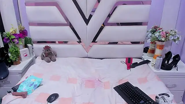 Avi Thomsonn online show from December 11, 11:43 pm