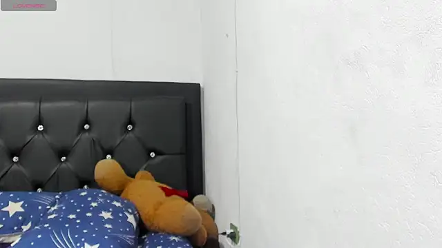 Natassha brown1 online show from October 7, 1:25 am