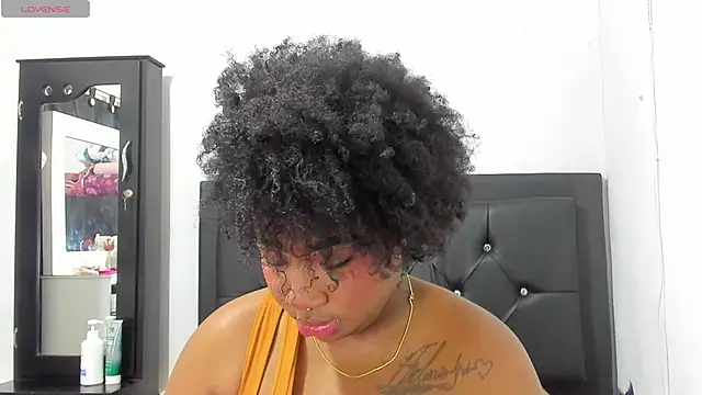 Natassha brown1 online show from October 19, 1:28 am