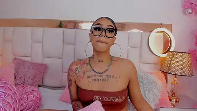 Mia Jansen online show from December 19, 1:07 am