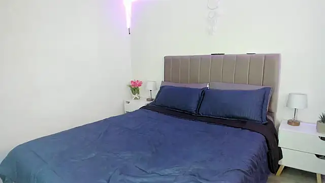 Ori valentina online show from October 20, 6:52 pm