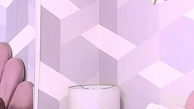 Snapshot of KylieMonnett chatting on October 5, 6:50 pm KylieMonnett online show from October 5, 6:50 pm