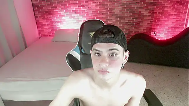 zacariasss  online show from October 1, 4:07 am