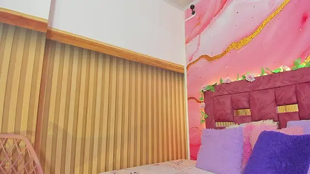 melody paris online show from March 17, 10:51 am