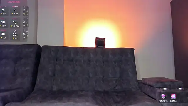 Snapshot of emmadiaz1 chatting on May 1, 1:54 am emmadiaz1 online show from May 1, 1:54 am