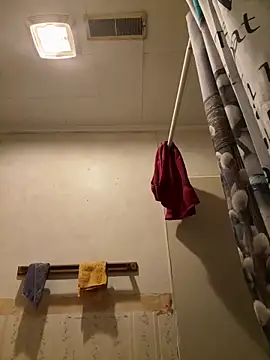 SluttyLyfe4L online show from January 8, 9:44 am