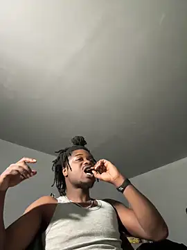 Snapshot of SluttyLyfe4L chatting on March 4, 12:49 am SluttyLyfe4L online show from March 4, 12:49 am