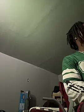 Snapshot of SluttyLyfe4L chatting on March 6, 1:40 pm SluttyLyfe4L online show from March 6, 1:40 pm