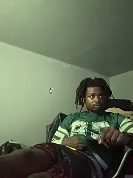 Snapshot of SluttyLyfe4L chatting on March 7, 1:46 am SluttyLyfe4L online show from March 7, 1:46 am