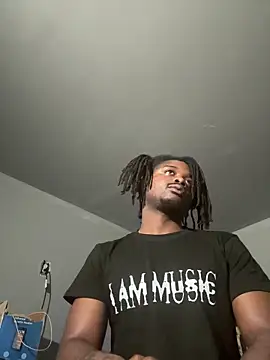 Snapshot of SluttyLyfe4L chatting on March 8, 10:13 pm SluttyLyfe4L online show from March 8, 10:13 pm