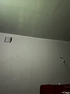 Snapshot of SluttyLyfe4L chatting on March 19, 12:25 am SluttyLyfe4L online show from March 19, 12:25 am