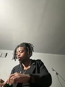 Snapshot of SluttyLyfe4L chatting on March 23, 4:55 pm SluttyLyfe4L online show from March 23, 4:55 pm