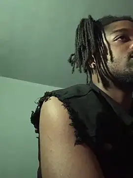 Snapshot of SluttyLyfe4L chatting on March 26, 12:11 pm SluttyLyfe4L online show from March 26, 12:11 pm