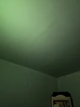 Snapshot of SluttyLyfe4L chatting on March 30, 12:22 am SluttyLyfe4L online show from March 30, 12:22 am