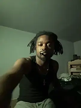 Snapshot of SluttyLyfe4L chatting on April 9, 7:52 pm SluttyLyfe4L online show from April 9, 7:52 pm