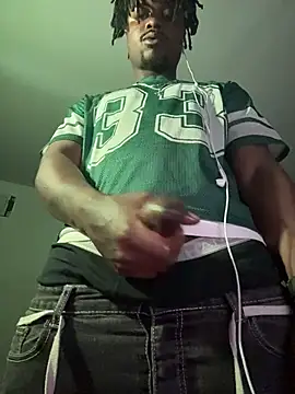 Snapshot of SluttyLyfe4L chatting on April 15, 9:37 pm SluttyLyfe4L online show from April 15, 9:37 pm