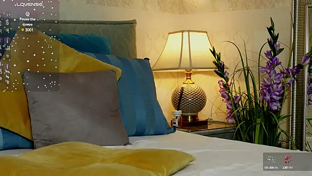 OneOutrageous online show from February 5, 6:15 pm