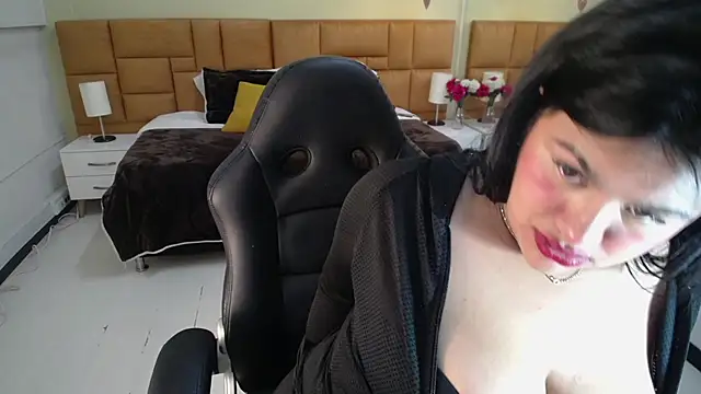 Snapshot of _Dulcinea_1 chatting on March 3, 5:18 pm Dulcinea 1 online show from March 3, 5:18 pm