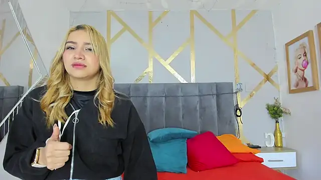 Caroliine Torres online show from January 17, 11:48 am