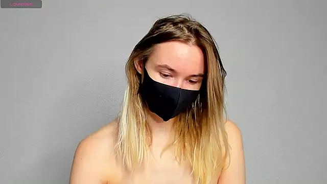 DaisyWildes online show from December 21, 5:40 pm