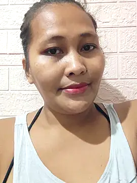 Snapshot of Sweetchuby1995 chatting on March 19, 1:48 pm Sweetchuby1995 online show from March 19, 1:48 pm